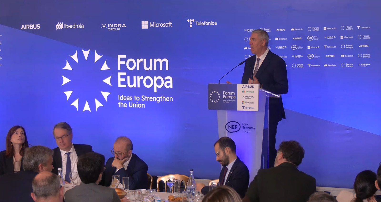 Mr. José Vicente de los Mozos